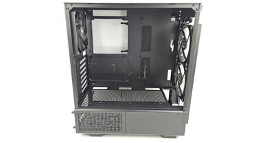 Thermaltake_Ceres_300_ARGB-Bild05